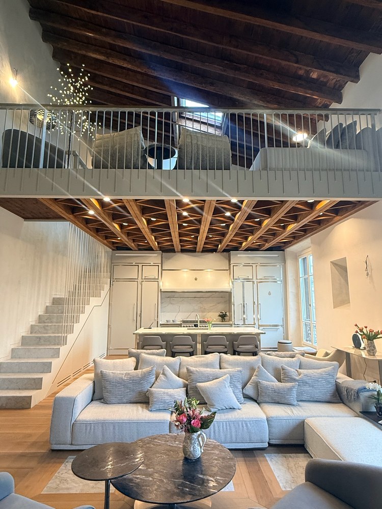 Double-height beamed ceiling