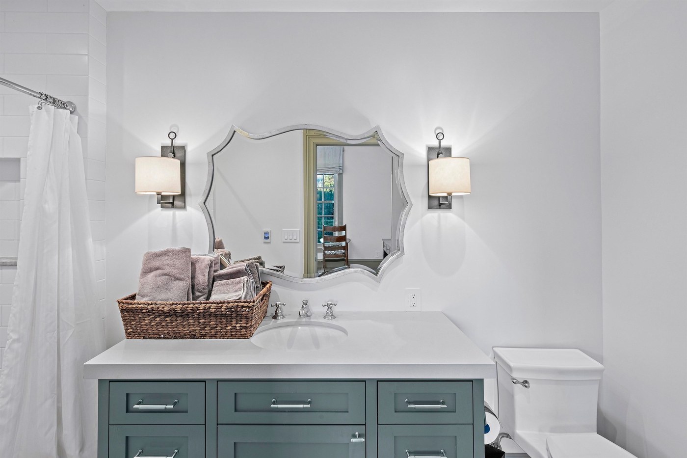 Bathroom — classic vanity