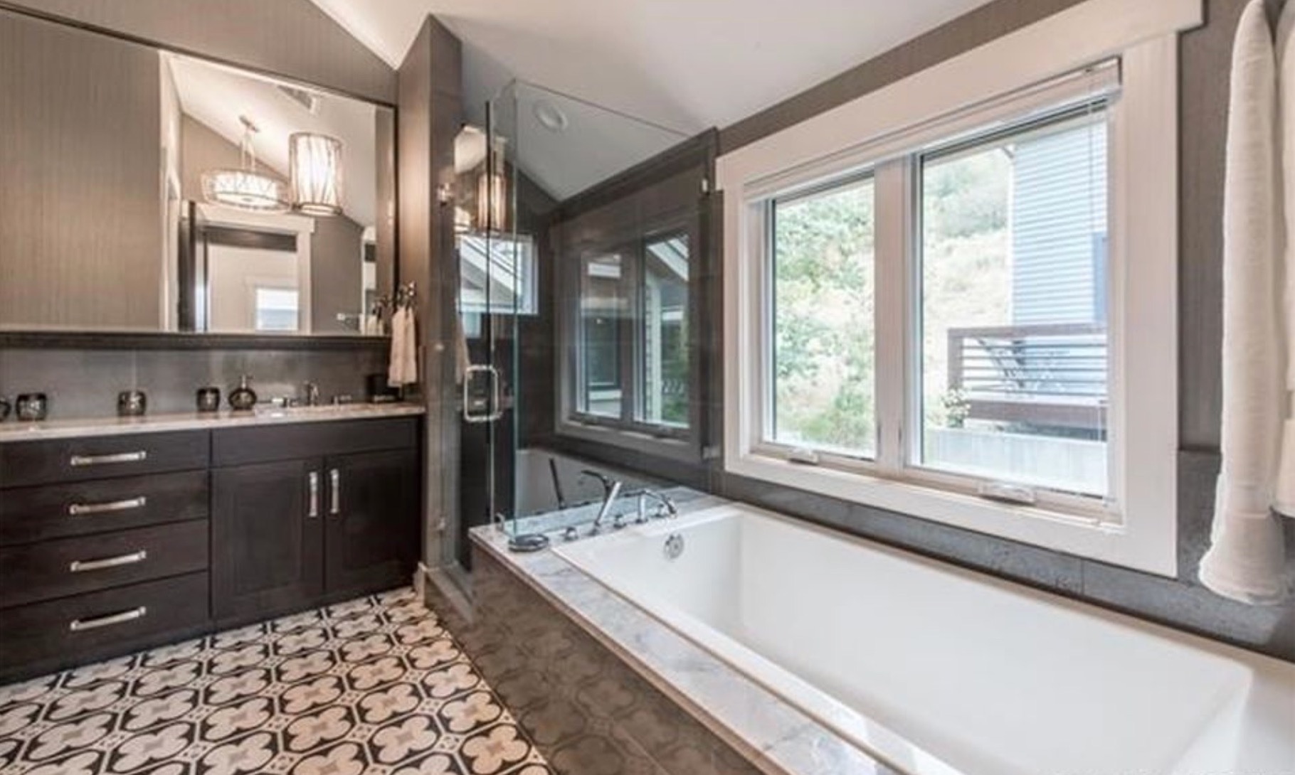 Primary bath with soaking tub, Park City